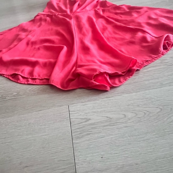 Vibrant Coral Pink Crosscross Strappy Romper - Picture 4 of 12